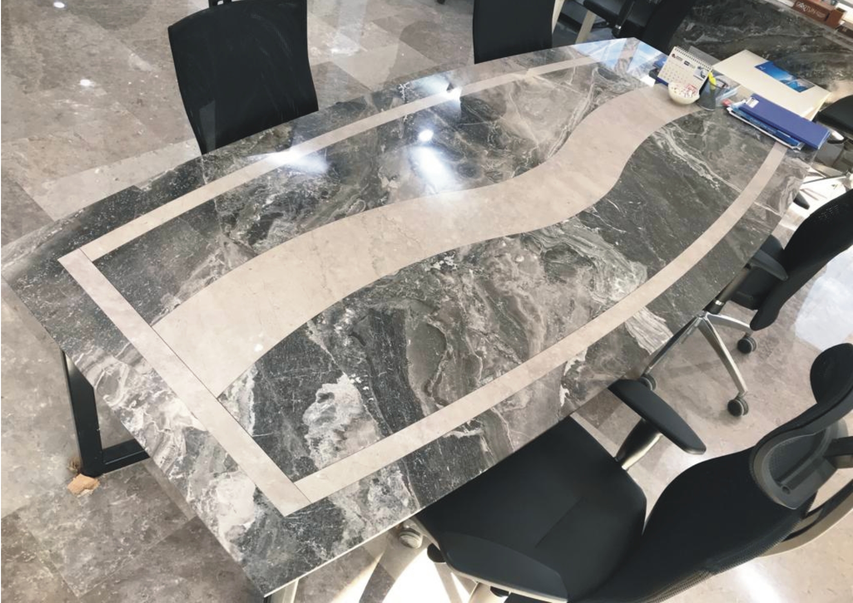 Silver Fantasy + Korkuteli Bej Table